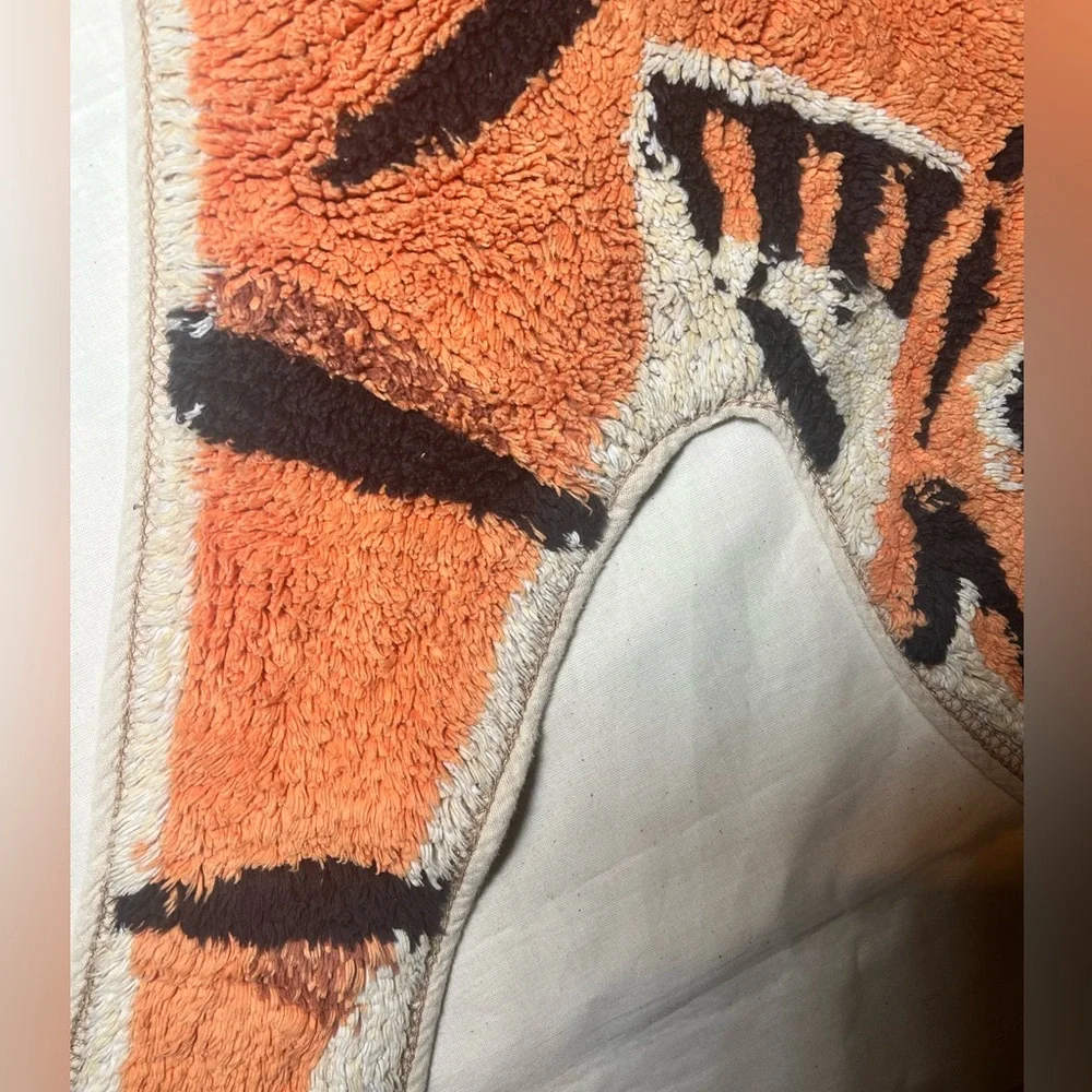 Tiger Face Shag Rug Accent - Bold Orange & Black